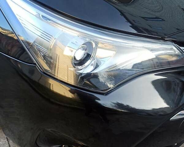 Черный Тойота Авенсис, объемом двигателя 1.6 л и пробегом 120 тыс. км за 13500 $, фото 9 на Automoto.ua