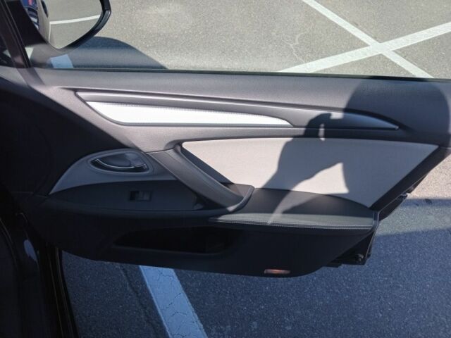 Чорний Тойота Авенсіс, об'ємом двигуна 2 л та пробігом 238 тис. км за 13600 $, фото 9 на Automoto.ua