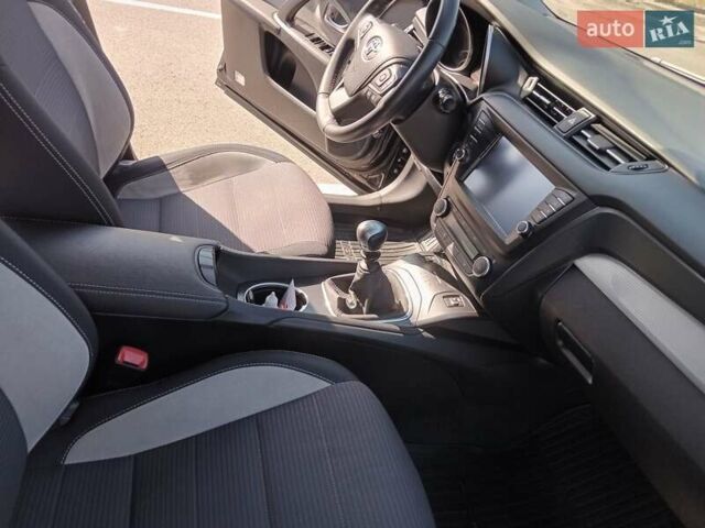 Чорний Тойота Авенсіс, об'ємом двигуна 2 л та пробігом 239 тис. км за 15500 $, фото 20 на Automoto.ua