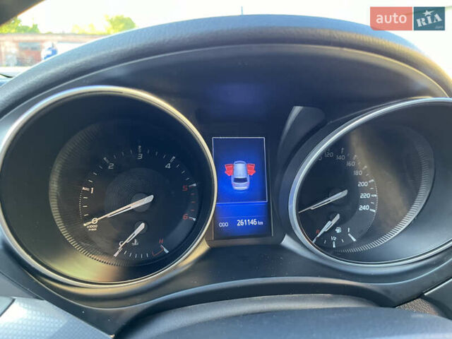 Черный Тойота Авенсис, объемом двигателя 2 л и пробегом 272 тыс. км за 11999 $, фото 4 на Automoto.ua
