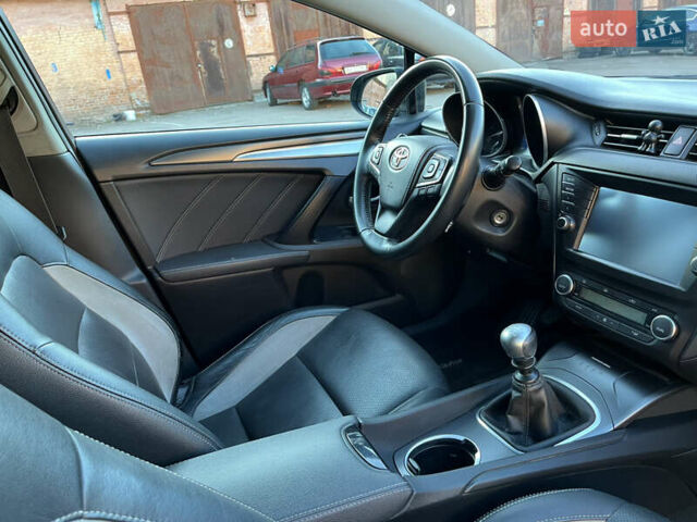 Черный Тойота Авенсис, объемом двигателя 2 л и пробегом 272 тыс. км за 11999 $, фото 10 на Automoto.ua
