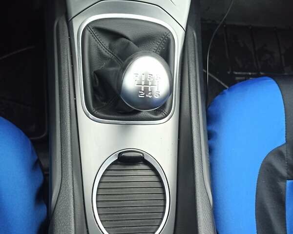 Черный Тойота Авенсис, объемом двигателя 1.6 л и пробегом 120 тыс. км за 13500 $, фото 18 на Automoto.ua