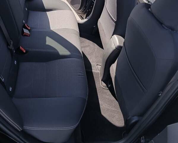 Чорний Тойота Авенсіс, об'ємом двигуна 2 л та пробігом 239 тис. км за 15500 $, фото 19 на Automoto.ua