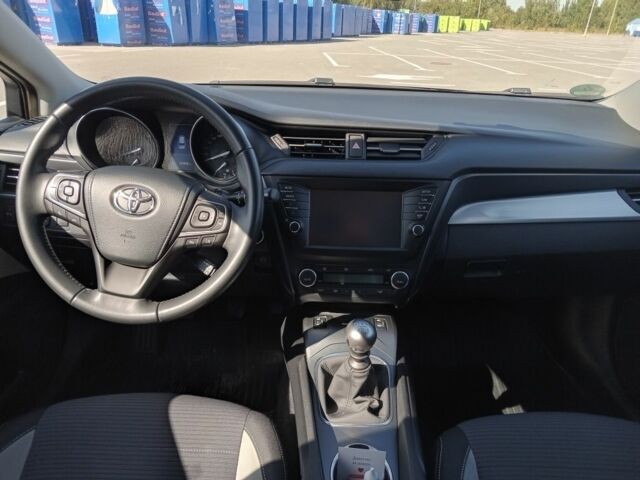 Чорний Тойота Авенсіс, об'ємом двигуна 2 л та пробігом 238 тис. км за 13600 $, фото 16 на Automoto.ua