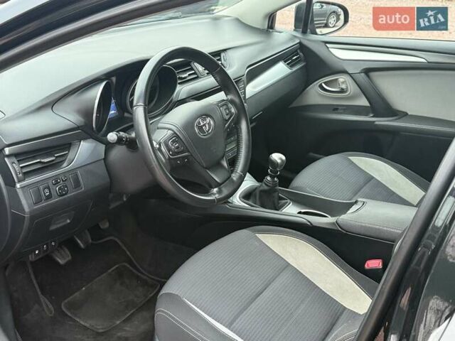 Черный Тойота Авенсис, объемом двигателя 2 л и пробегом 251 тыс. км за 13900 $, фото 10 на Automoto.ua