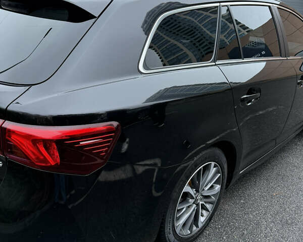 Черный Тойота Авенсис, объемом двигателя 2 л и пробегом 212 тыс. км за 13750 $, фото 4 на Automoto.ua