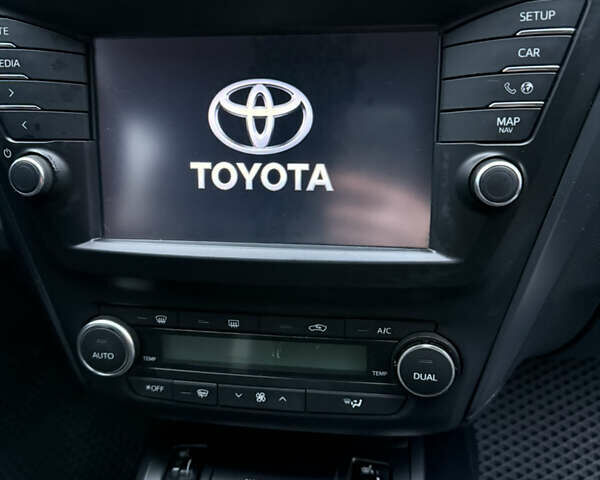 Черный Тойота Авенсис, объемом двигателя 2 л и пробегом 212 тыс. км за 13750 $, фото 13 на Automoto.ua