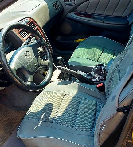 Черный Тойота Авенсис, объемом двигателя 1.8 л и пробегом 250 тыс. км за 2700 $, фото 3 на Automoto.ua