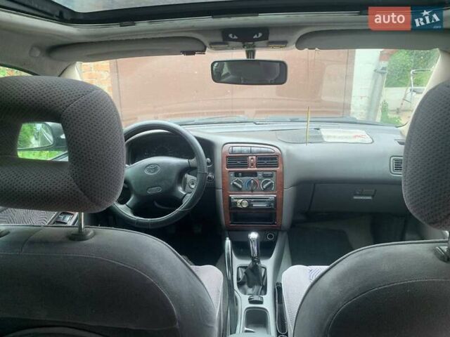 Черный Тойота Авенсис, объемом двигателя 1.76 л и пробегом 417 тыс. км за 2800 $, фото 2 на Automoto.ua