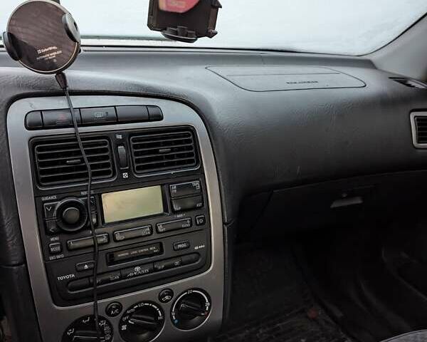 Черный Тойота Авенсис, объемом двигателя 2 л и пробегом 300 тыс. км за 3500 $, фото 5 на Automoto.ua