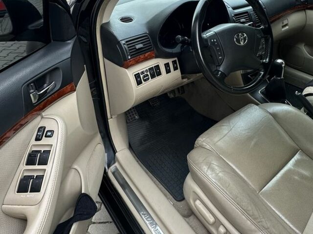 Чорний Тойота Авенсіс, об'ємом двигуна 2 л та пробігом 250 тис. км за 4700 $, фото 8 на Automoto.ua