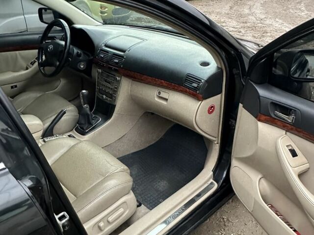 Чорний Тойота Авенсіс, об'ємом двигуна 2 л та пробігом 250 тис. км за 4700 $, фото 9 на Automoto.ua