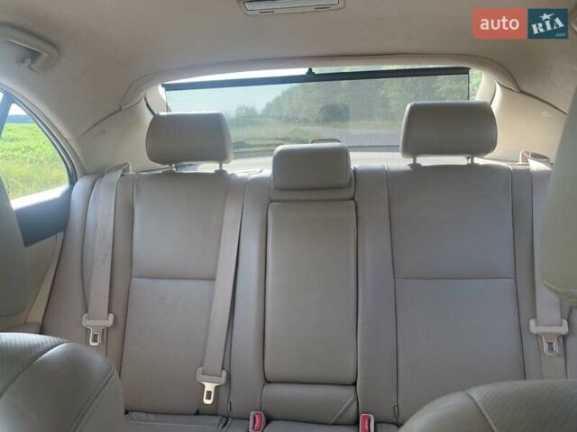 Черный Тойота Авенсис, объемом двигателя 2 л и пробегом 278 тыс. км за 6400 $, фото 2 на Automoto.ua