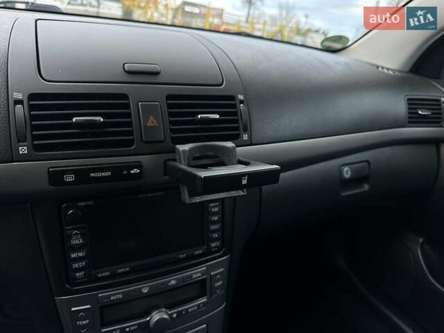 Чорний Тойота Авенсіс, об'ємом двигуна 2 л та пробігом 264 тис. км за 7500 $, фото 35 на Automoto.ua