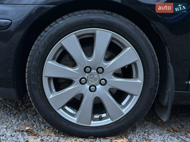 Чорний Тойота Авенсіс, об'ємом двигуна 2 л та пробігом 264 тис. км за 7500 $, фото 60 на Automoto.ua