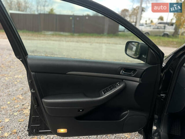 Чорний Тойота Авенсіс, об'ємом двигуна 2 л та пробігом 264 тис. км за 7500 $, фото 22 на Automoto.ua
