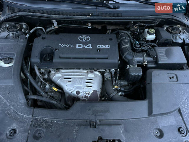 Чорний Тойота Авенсіс, об'ємом двигуна 2 л та пробігом 264 тис. км за 7500 $, фото 61 на Automoto.ua