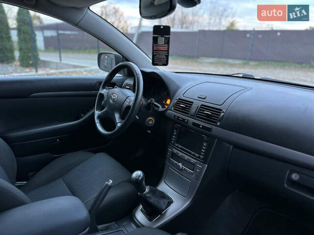 Чорний Тойота Авенсіс, об'ємом двигуна 2 л та пробігом 264 тис. км за 7500 $, фото 52 на Automoto.ua