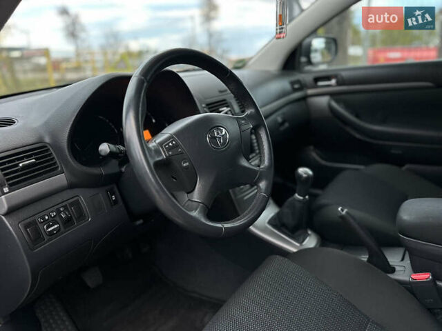 Чорний Тойота Авенсіс, об'ємом двигуна 2 л та пробігом 264 тис. км за 7500 $, фото 25 на Automoto.ua