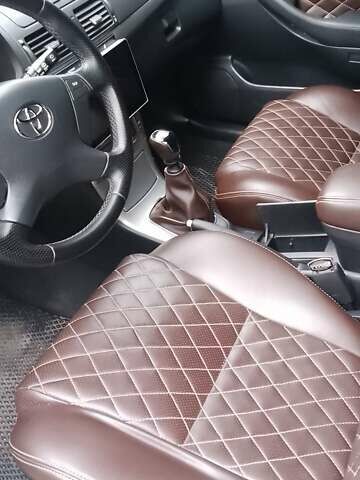 Черный Тойота Авенсис, объемом двигателя 2 л и пробегом 278 тыс. км за 6300 $, фото 11 на Automoto.ua