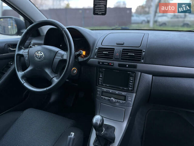 Чорний Тойота Авенсіс, об'ємом двигуна 2 л та пробігом 264 тис. км за 7500 $, фото 55 на Automoto.ua