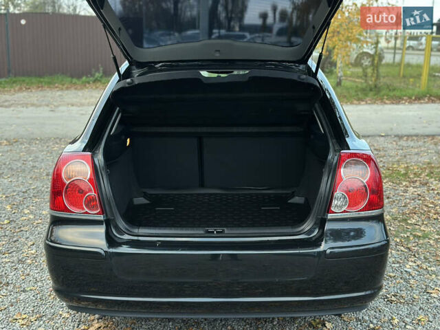 Чорний Тойота Авенсіс, об'ємом двигуна 2 л та пробігом 264 тис. км за 7500 $, фото 44 на Automoto.ua