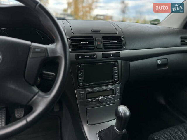 Чорний Тойота Авенсіс, об'ємом двигуна 2 л та пробігом 264 тис. км за 7500 $, фото 31 на Automoto.ua