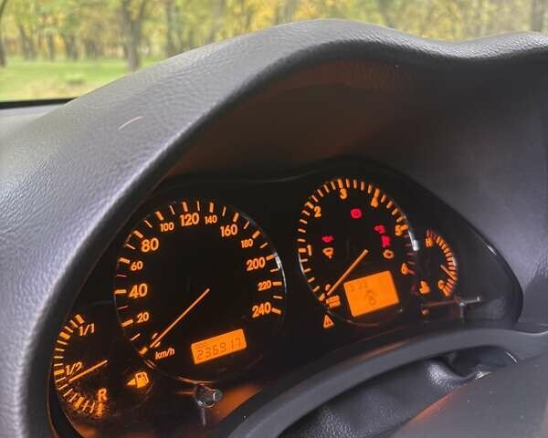 Черный Тойота Авенсис, объемом двигателя 2 л и пробегом 230 тыс. км за 5500 $, фото 3 на Automoto.ua