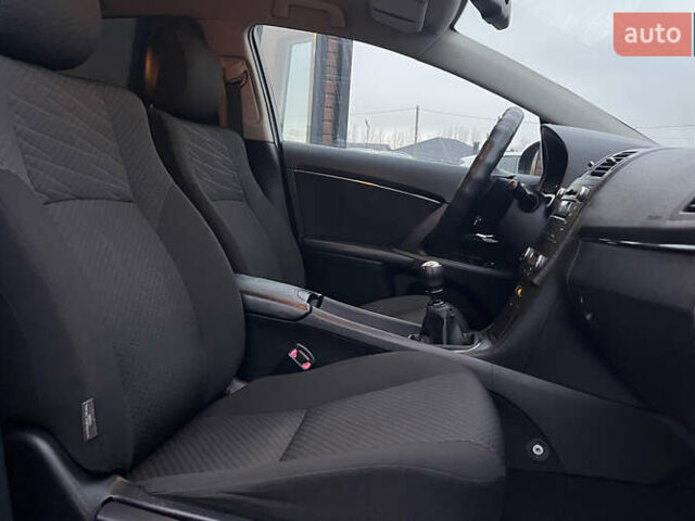 Фіолетовий Тойота Авенсіс, об'ємом двигуна 2.23 л та пробігом 320 тис. км за 8100 $, фото 22 на Automoto.ua