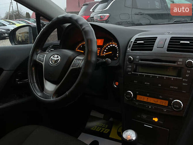 Фіолетовий Тойота Авенсіс, об'ємом двигуна 2.23 л та пробігом 320 тис. км за 8100 $, фото 17 на Automoto.ua