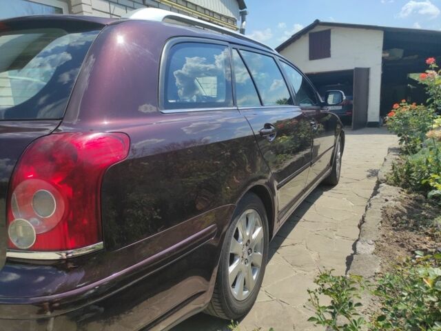 Фиолетовый Тойота Авенсис, объемом двигателя 2 л и пробегом 270 тыс. км за 6100 $, фото 3 на Automoto.ua