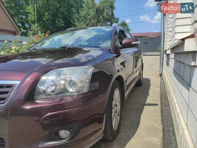 Фиолетовый Тойота Авенсис, объемом двигателя 2 л и пробегом 270 тыс. км за 6100 $, фото 1 на Automoto.ua