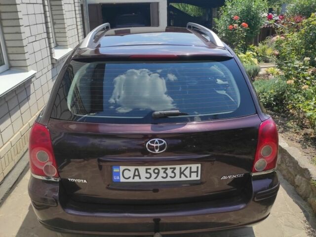Фиолетовый Тойота Авенсис, объемом двигателя 2 л и пробегом 270 тыс. км за 6100 $, фото 2 на Automoto.ua