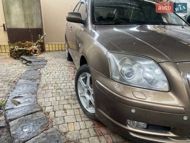Коричневий Тойота Авенсіс, об'ємом двигуна 2 л та пробігом 239 тис. км за 4000 $, фото 2 на Automoto.ua