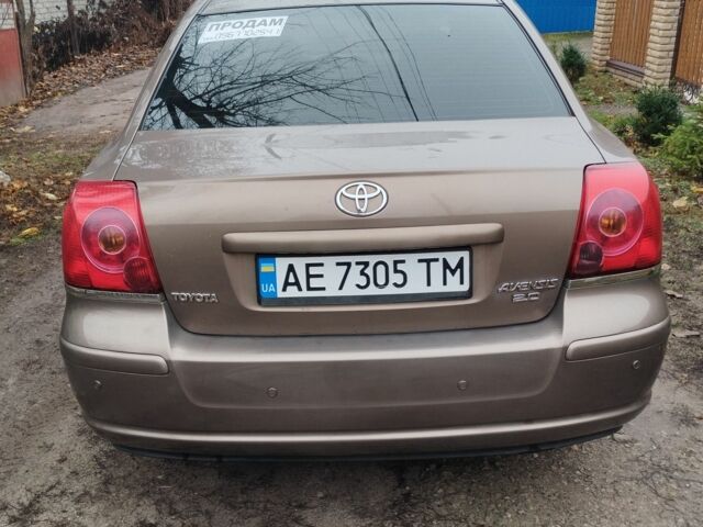 Коричневый Тойота Авенсис, объемом двигателя 2 л и пробегом 236 тыс. км за 5200 $, фото 3 на Automoto.ua