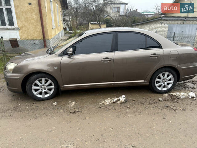 Коричневый Тойота Авенсис, объемом двигателя 1.79 л и пробегом 400 тыс. км за 5000 $, фото 7 на Automoto.ua