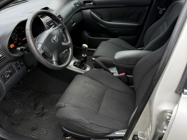 Коричневый Тойота Авенсис, объемом двигателя 2 л и пробегом 280 тыс. км за 3300 $, фото 9 на Automoto.ua