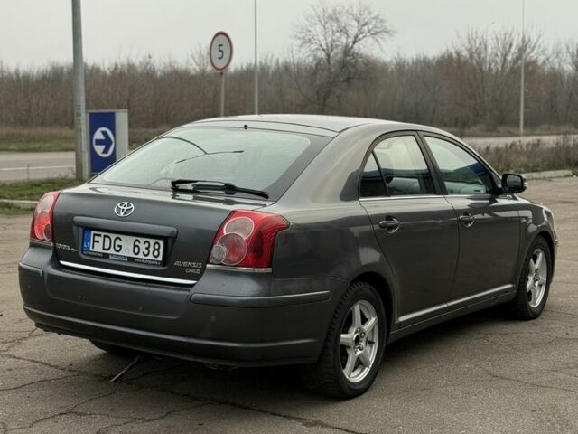 Коричневый Тойота Авенсис, объемом двигателя 2 л и пробегом 200 тыс. км за 3300 $, фото 3 на Automoto.ua