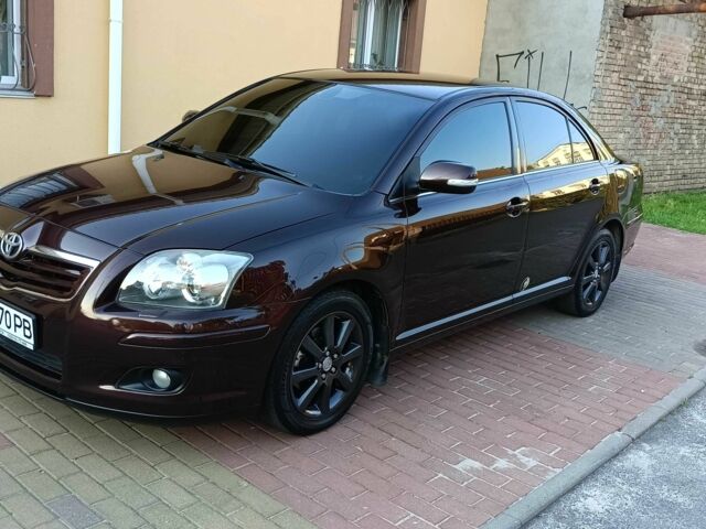 Коричневий Тойота Авенсіс, об'ємом двигуна 1.8 л та пробігом 214 тис. км за 8000 $, фото 1 на Automoto.ua