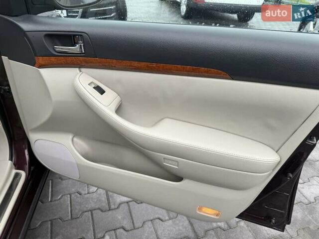 Коричневый Тойота Авенсис, объемом двигателя 2 л и пробегом 139 тыс. км за 8600 $, фото 9 на Automoto.ua