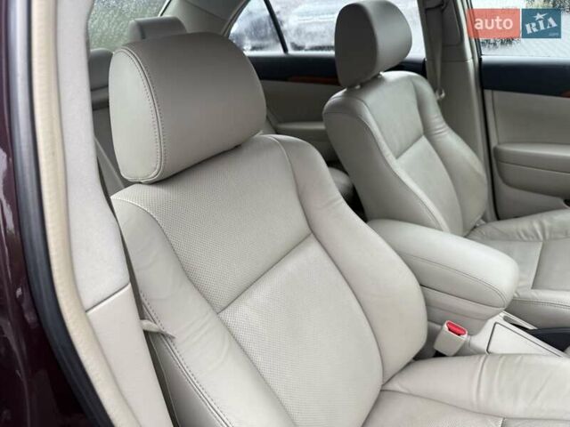Коричневый Тойота Авенсис, объемом двигателя 2 л и пробегом 139 тыс. км за 8600 $, фото 10 на Automoto.ua