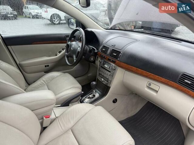 Коричневый Тойота Авенсис, объемом двигателя 2 л и пробегом 139 тыс. км за 8600 $, фото 11 на Automoto.ua