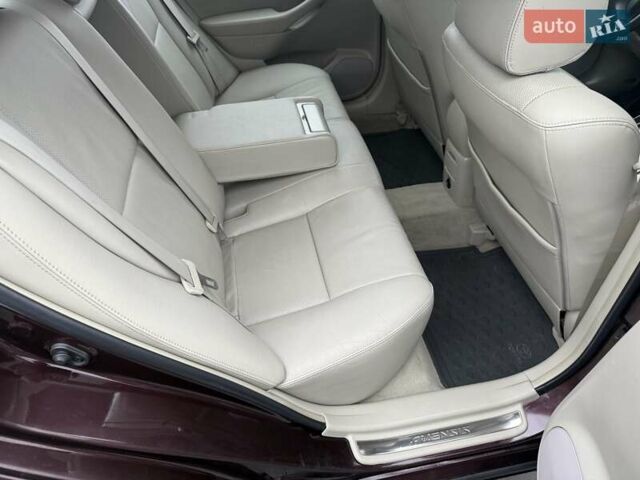 Коричневый Тойота Авенсис, объемом двигателя 2 л и пробегом 139 тыс. км за 8600 $, фото 13 на Automoto.ua