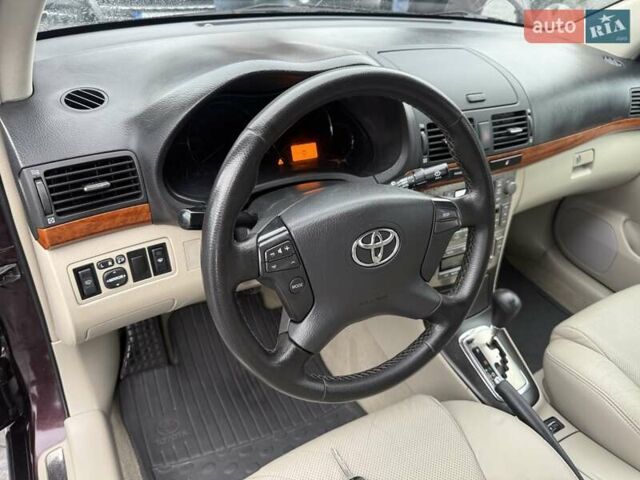Коричневый Тойота Авенсис, объемом двигателя 2 л и пробегом 139 тыс. км за 8600 $, фото 20 на Automoto.ua