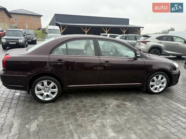 Коричневый Тойота Авенсис, объемом двигателя 2 л и пробегом 139 тыс. км за 8600 $, фото 4 на Automoto.ua