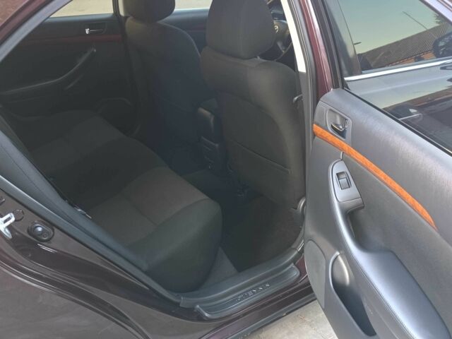 Коричневий Тойота Авенсіс, об'ємом двигуна 1.8 л та пробігом 214 тис. км за 8000 $, фото 5 на Automoto.ua