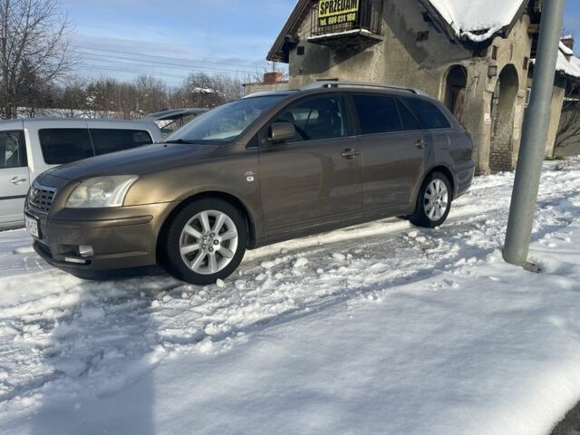 Коричневый Тойота Авенсис, объемом двигателя 2 л и пробегом 300 тыс. км за 1850 $, фото 3 на Automoto.ua