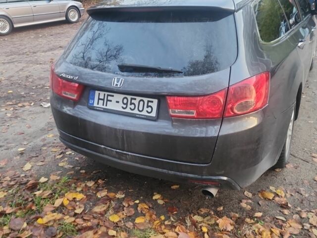 Коричневый Тойота Авенсис, объемом двигателя 2 л и пробегом 275 тыс. км за 3596 $, фото 1 на Automoto.ua