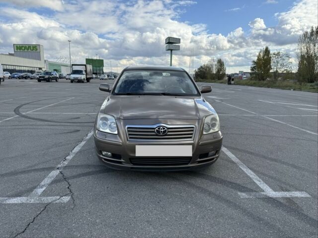 Коричневий Тойота Авенсіс, об'ємом двигуна 2 л та пробігом 370 тис. км за 6500 $, фото 2 на Automoto.ua