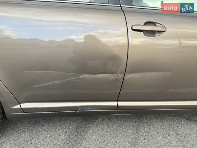 Коричневый Тойота Авенсис, объемом двигателя 2 л и пробегом 370 тыс. км за 6800 $, фото 12 на Automoto.ua